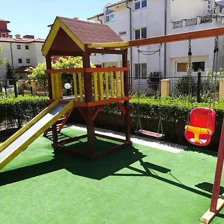 Hotel Хотел Радина 2*